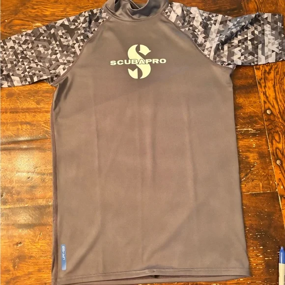 Scubapro Gray Rash Guard - Picture 2 of 4